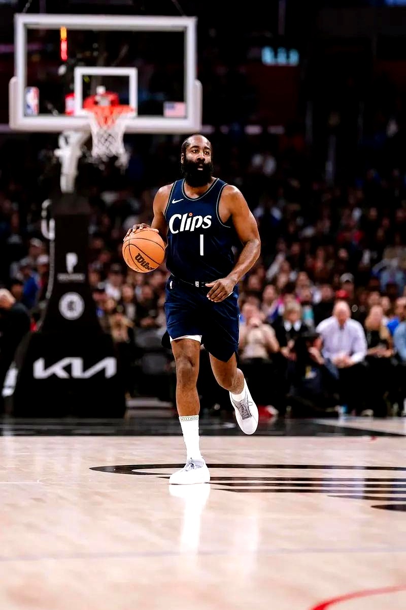 包含爵士逆转西班牙男篮，哈登三分雨点燃全场的词条