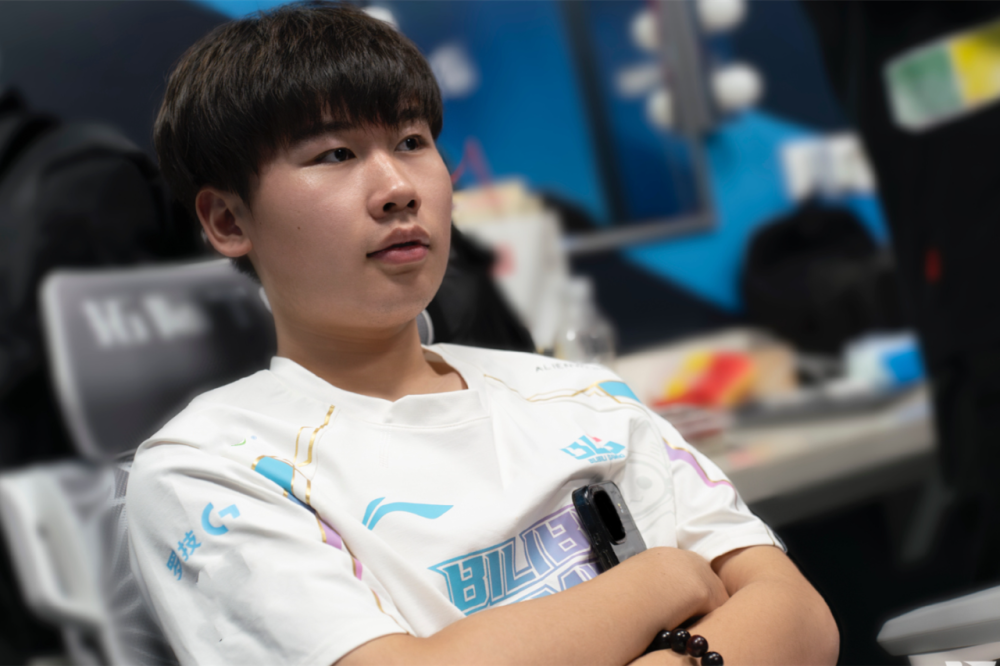 开云体育在线-GEN爆冷PSG，Knight2惊艳世界