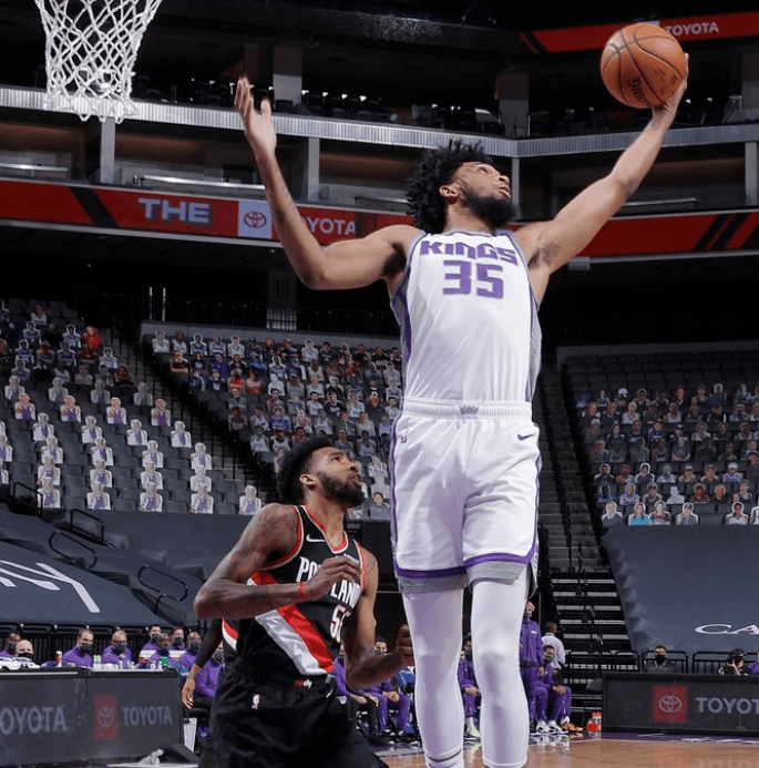 天津队轻取猛龙，麦科勒姆高光表现