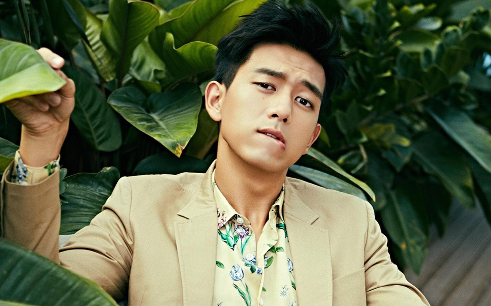 开云体育在线-樱花与龙，东方赛场上的逆转美学