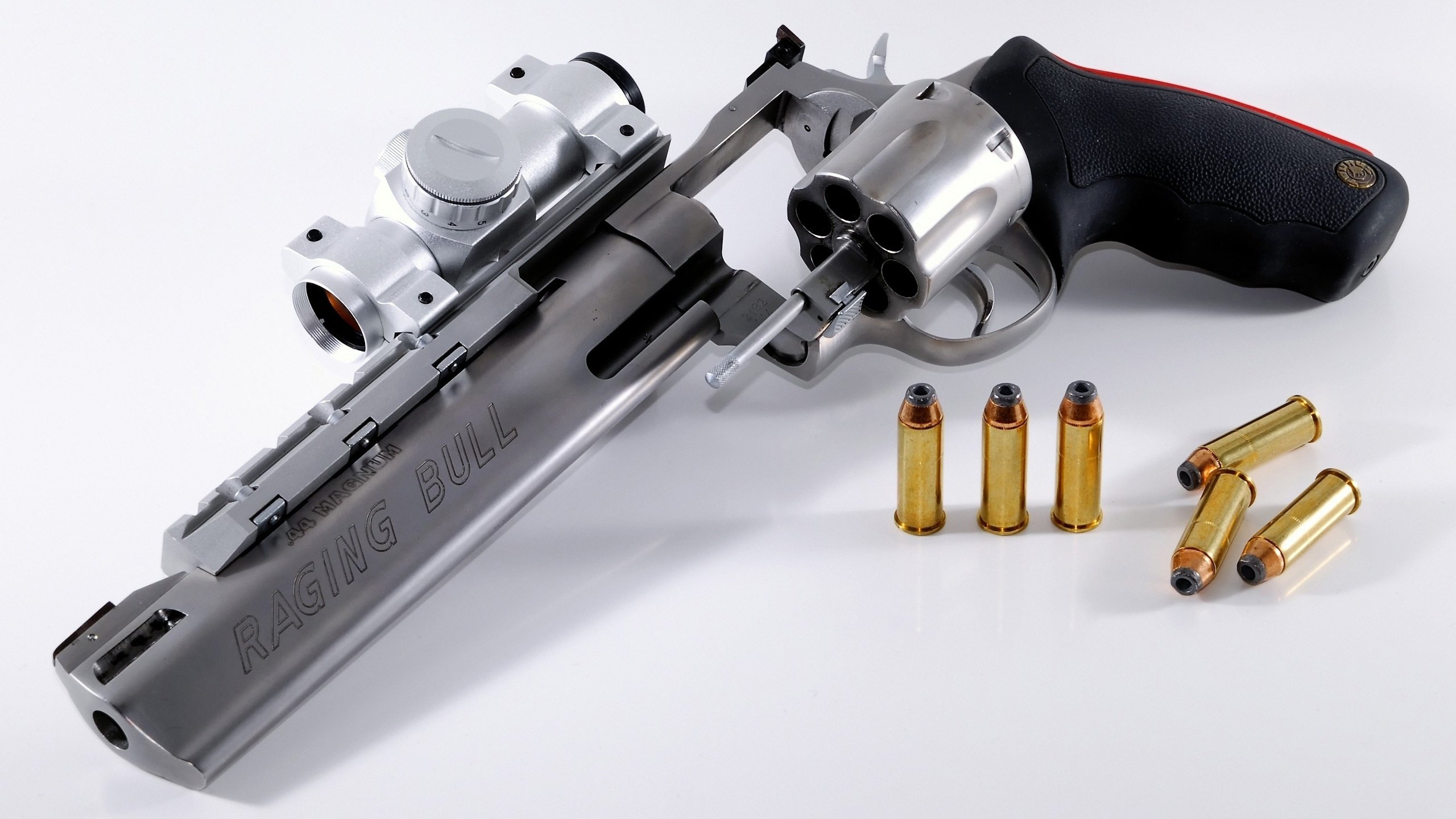 开云sport-世纪鏖战，阿隆索赤焰焚魂，雷诺鏖战梅赛德斯