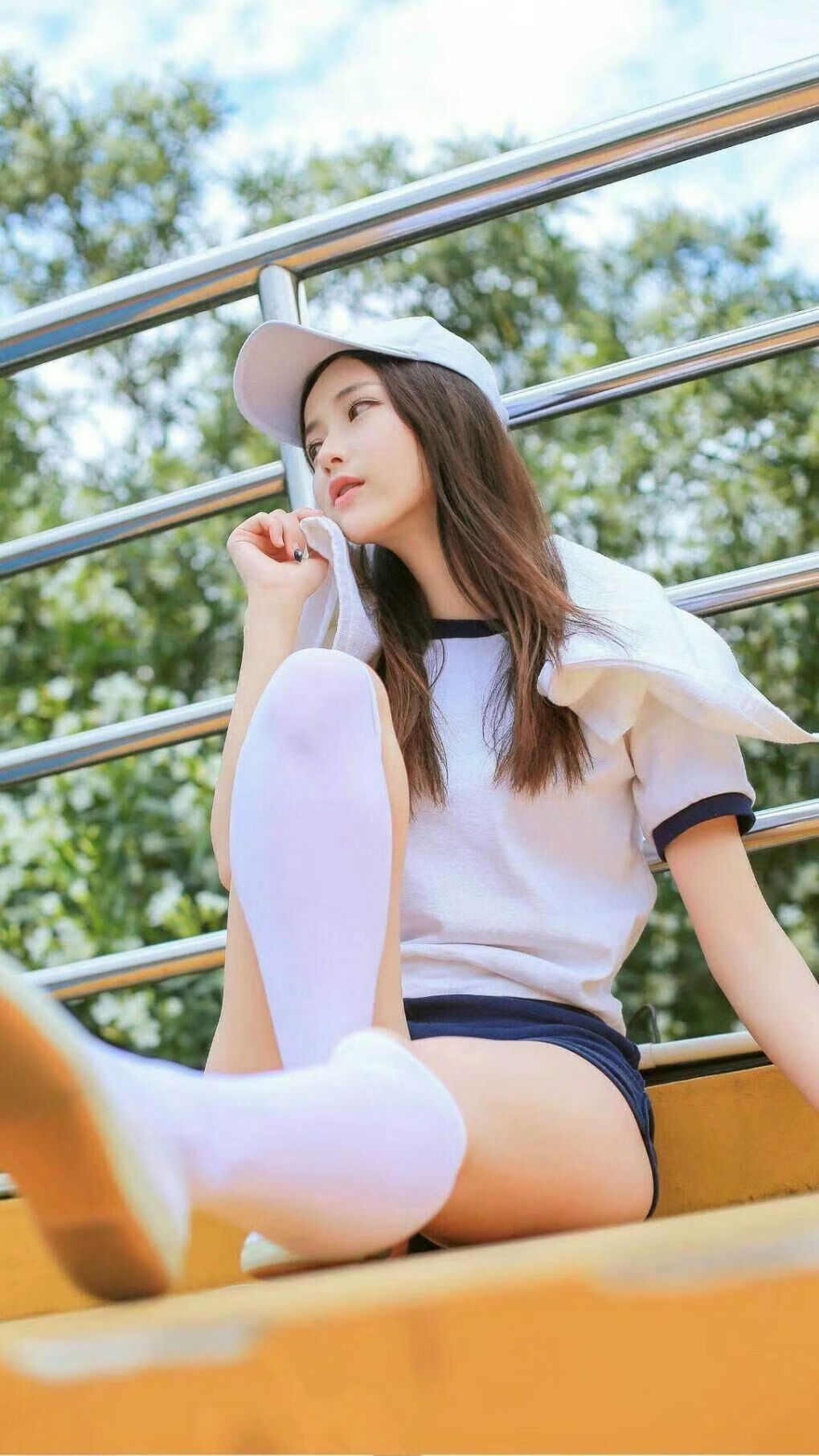 两片球场，同一心跳，当西决生死战遇上沙特绝杀南非