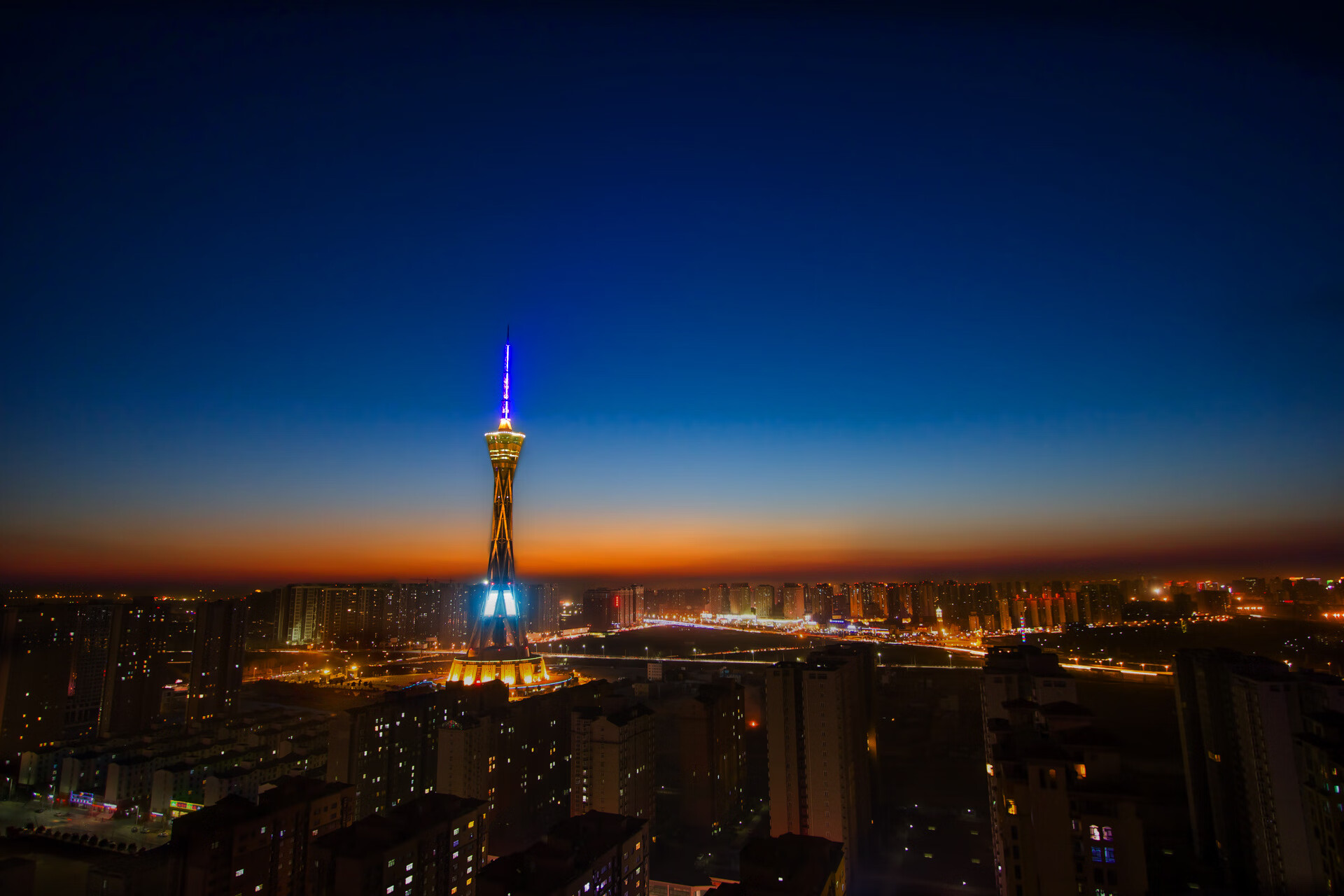 引擎对决,猛龙攻防体系如何像F1赛车一样精准击溃勇士王朝