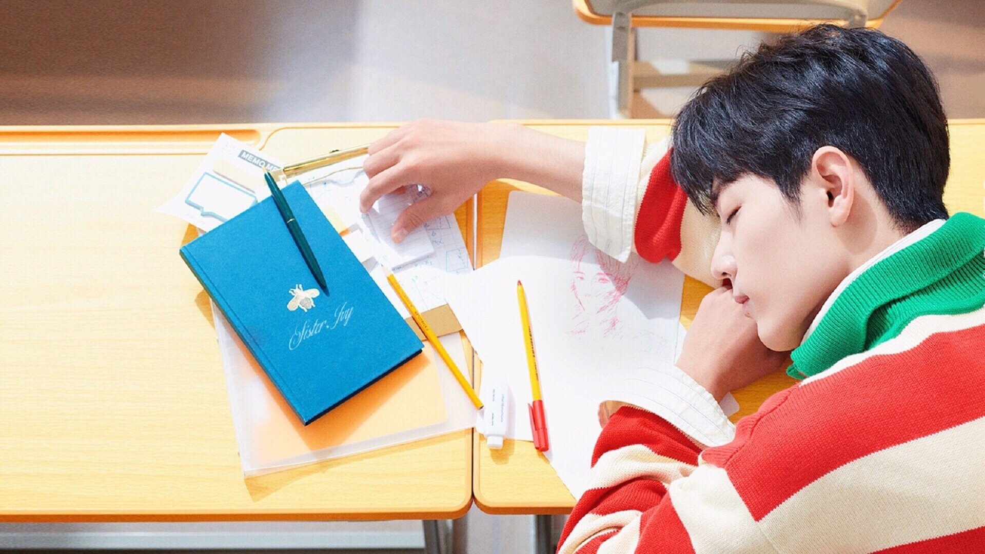 开云体育平台APP-终点线前的两大逆转，赛道上的缠斗与主权上的博弈