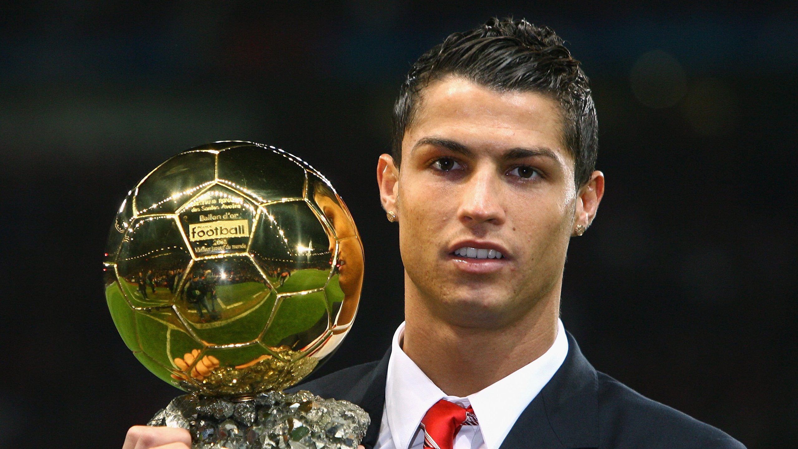 唯一性的足球哲学，帕尔默的不掉线稳定与多特蒙德的一波流闪电战