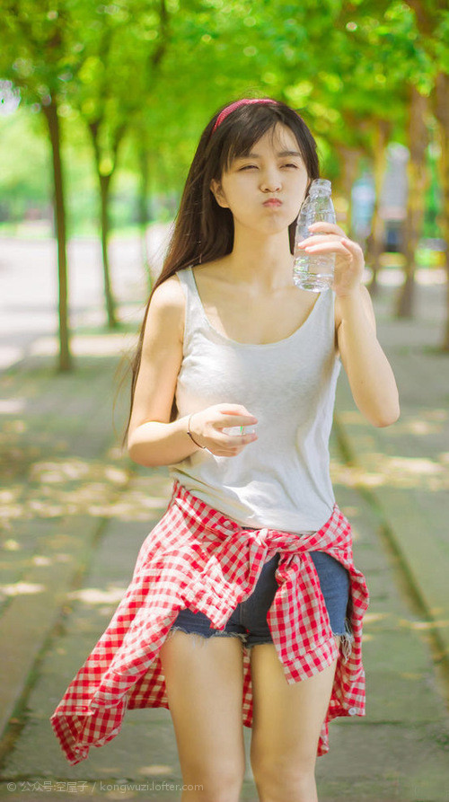 开云体育APP下载-天才破茧与铁蹄碾压，当贝林厄姆的利刃刺破长空，克罗地亚的齿轮已碾碎顽抗